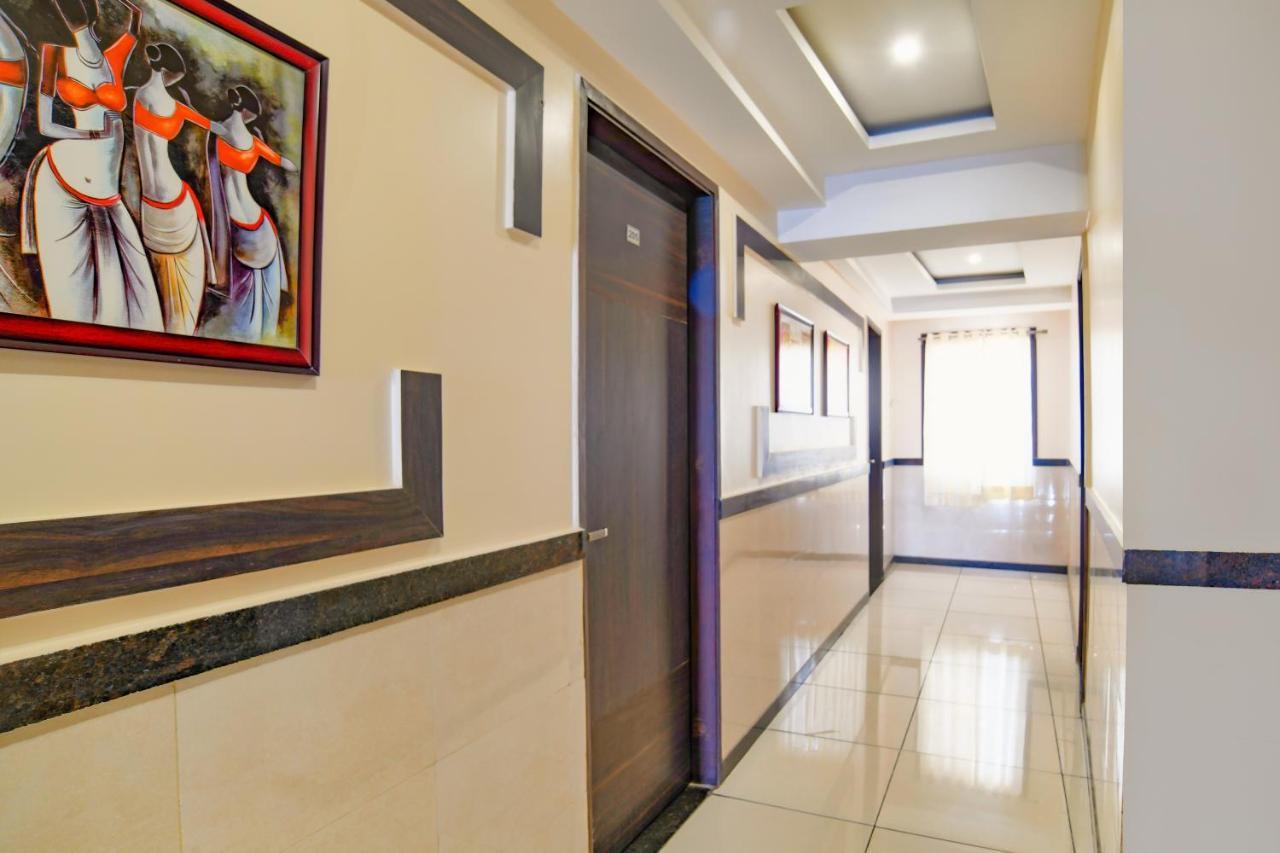 โอโย 8882 โฮเต็ล พิศุรี เรซิเดนซี Hotel อินดอร์ ภายนอก รูปภาพ