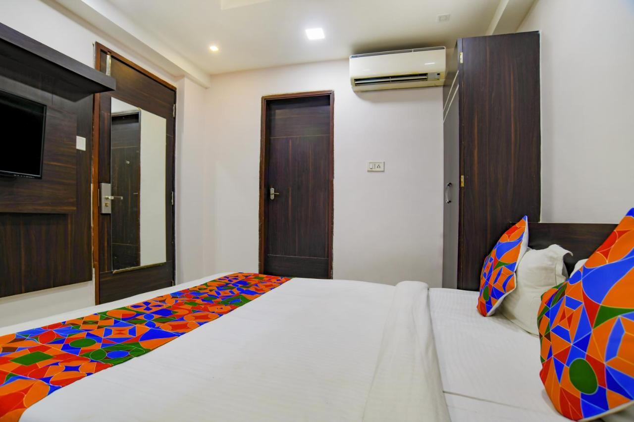 โอโย 8882 โฮเต็ล พิศุรี เรซิเดนซี Hotel อินดอร์ ภายนอก รูปภาพ